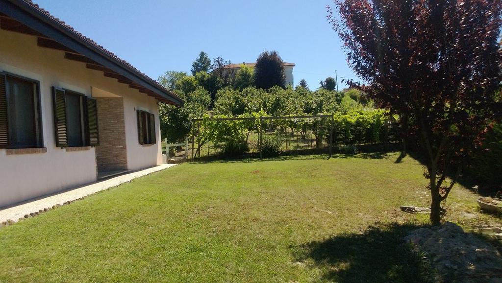 Agriturismo Bottega Di Rosanna Castagnole delle Lanze Exteriör bild